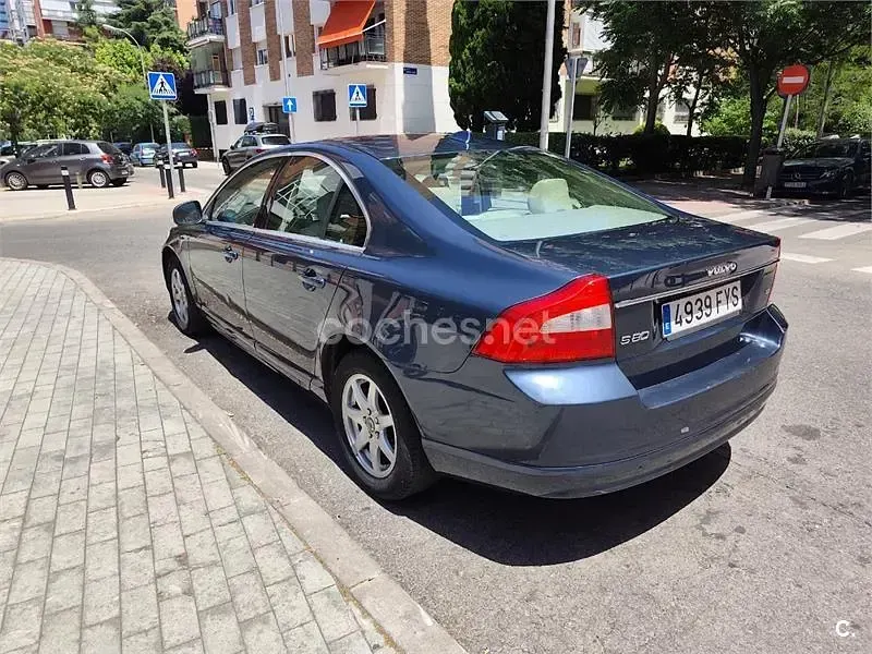 Usado Volvo S80 Momentum 163 CV (119 kW) 2007 Negro Berlina