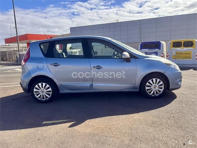 Azul Usado 2011 Renault Scénic III Monovolumen | 3900 € (Buen precio) - Imagen 1/3