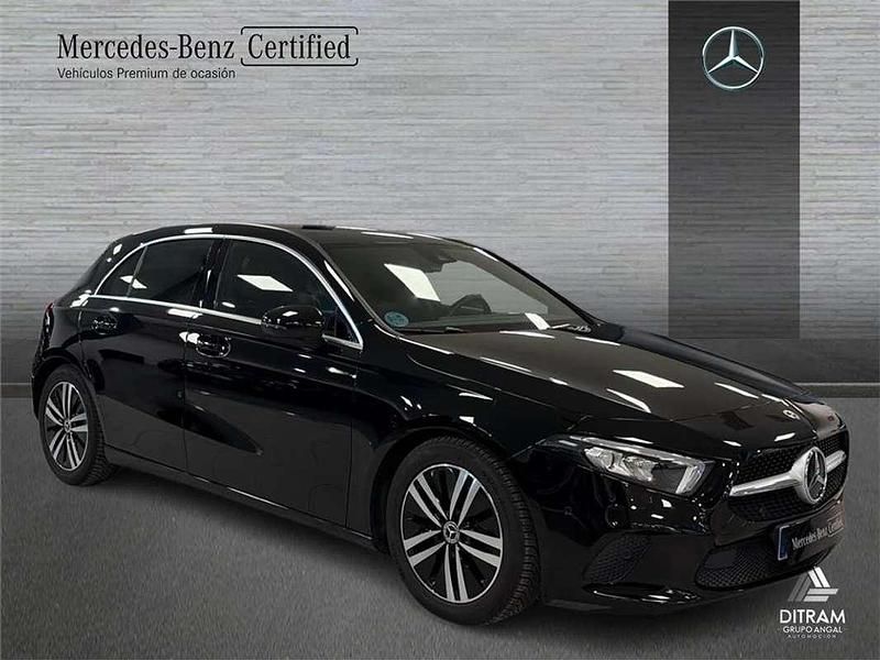 Usado Mercedes A180 116 HP (85 kW) 2022 Sedan