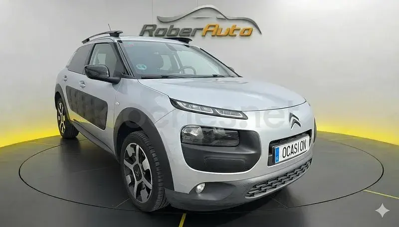 Usado Citroën C4 Feel 82 CV (60 kW) 2016 Gris / plata Berlina