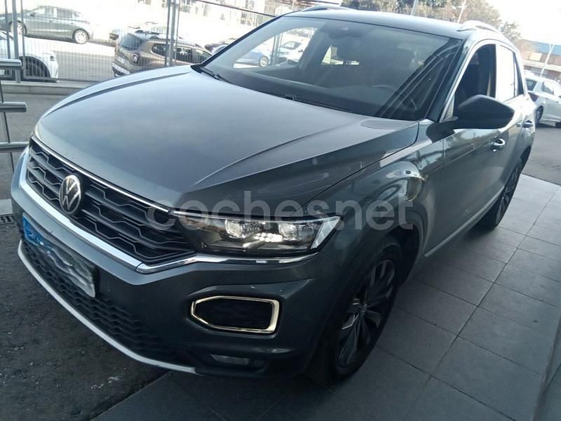 Usado VW T-Roc Sportline 150 CV (110 kW) 2021 Gris / plata SUV