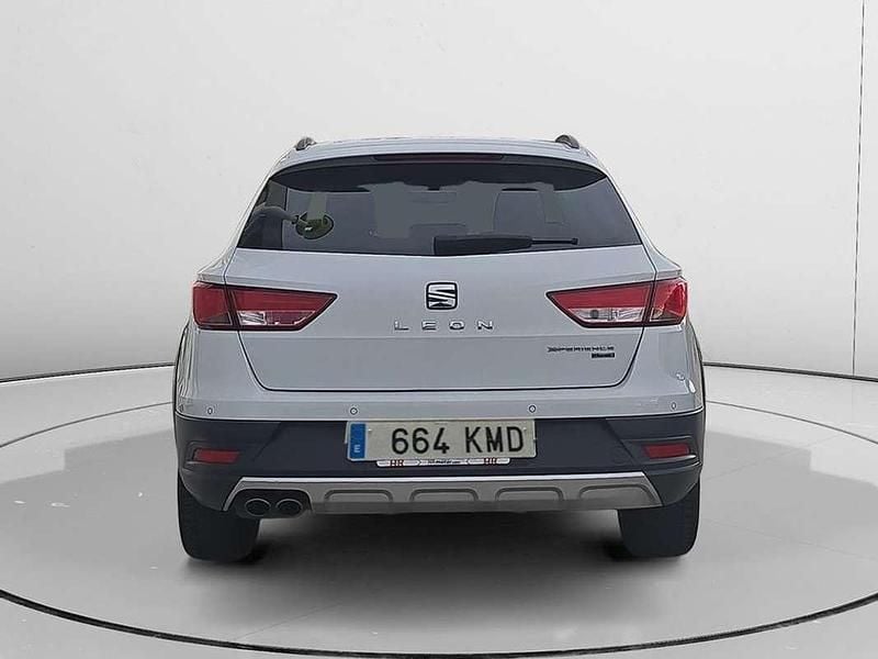 Usado Seat Leon X-Perience 4Drive 151 CV (111 kW) 2018 Blanco Familiar