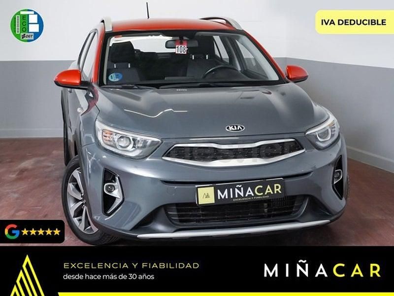 Gris / plata Usado 2021 Kia Stonic SUV | 16.250 € (Precio justo) - Imagen 1/4