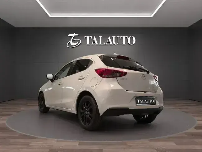 Usado Mazda 2 Edition 90 CV (66 kW) 2020 Gris Berlina