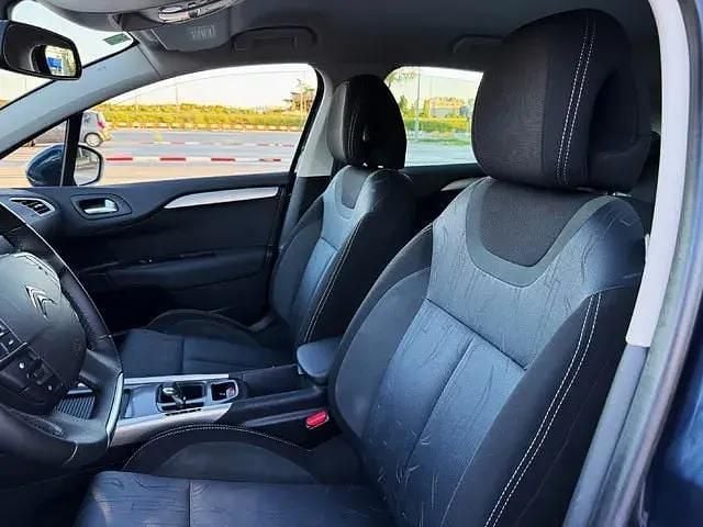 Begagnad Citroën C4 114 HK (83 kW) 2012 Blå Sedan