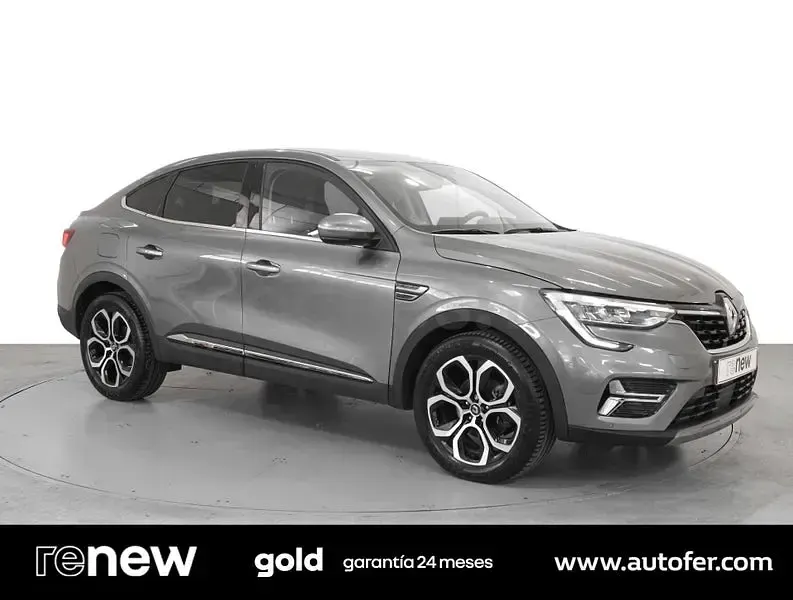 Usado Renault Arkana Techno 145 CV (106 kW) 2022 Gris / plata SUV