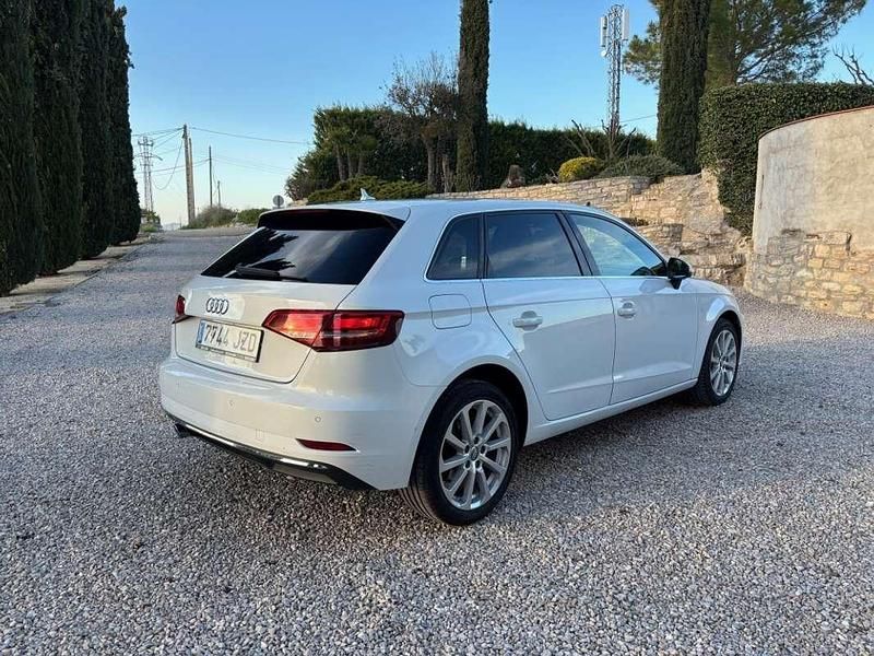 Usado Audi A3 Sportback 116 CV (85 kW) 2017 Blanco Utilitario