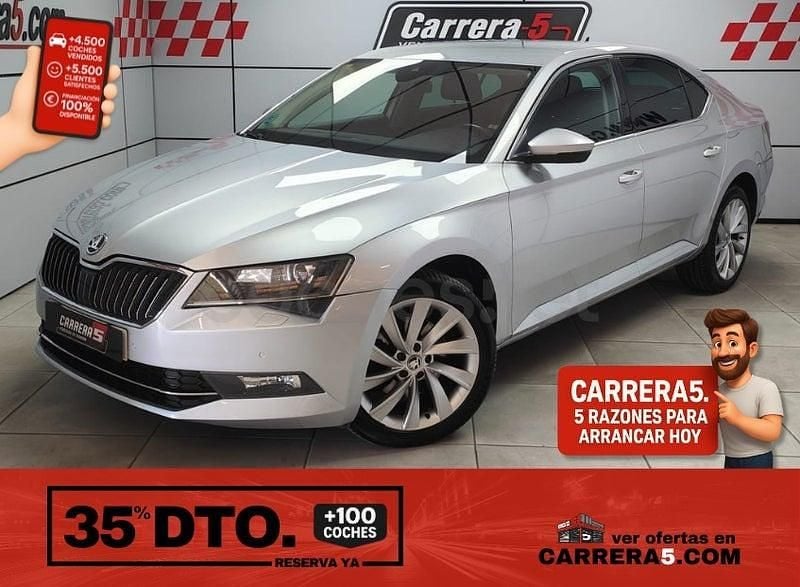 Usado Skoda Superb Active 120 CV (88 kW) 2016 Gris / plata Berlina