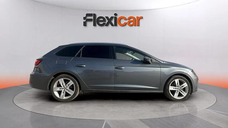 Usado Seat Leon FR 150 CV (110 kW) 2017 Gris Utilitario