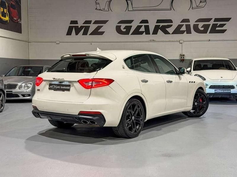 Usado Maserati Levante 430 CV (316 kW) 2018 Blanco SUV