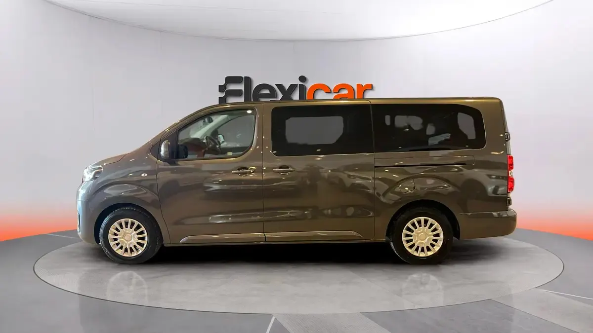Usado Toyota Proace Verso Active 131 CV (96 kW) 2023 Gris Familiar