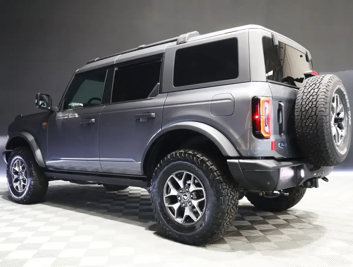 Usado Ford Bronco 335 HP (246 kW) 2024 Cinzento SUV