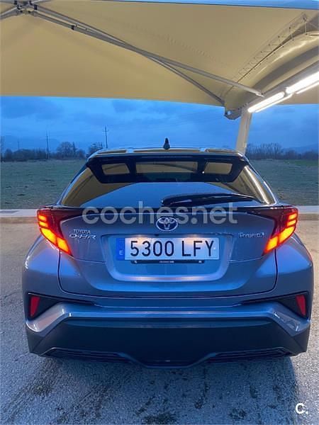 Usado Toyota C-HR 184 CV (135 kW) 2020 Gris / plata SUV