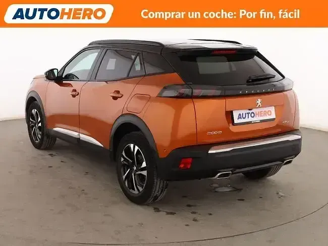 Usado Peugeot 2008 GT-line 131 CV (96 kW) 2020 Naranja SUV