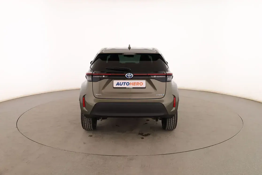 Usado Toyota Yaris Cross Active 116 CV (85 kW) 2023 Verde SUV