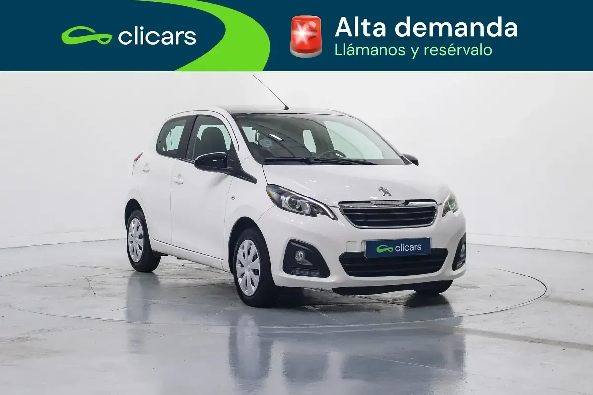 Usado Peugeot 108 Active 72 CV (52 kW) 2019 Blanco Berlina