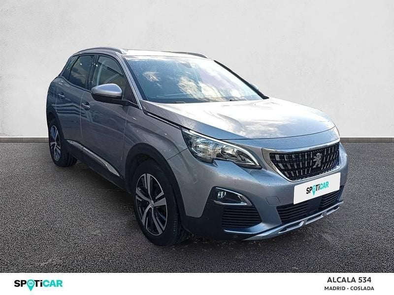 Usado Peugeot 3008 Allure 130 CV (95 kW) 2020 Gris SUV