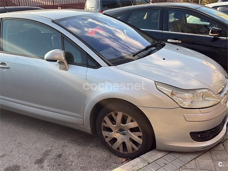 Usado Citroën C4 138 CV (101 kW) 2006 Gris / plata Berlina