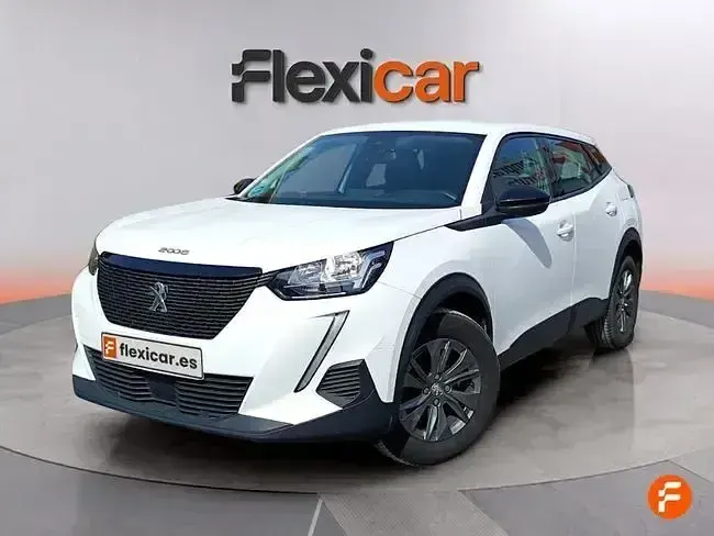 Usado Peugeot 2008 Active 100 CV (73 kW) 2022 Blanco SUV