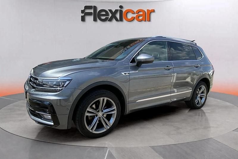 Usado VW Tiguan Allspace Sportline 150 CV (110 kW) 2020 Gris SUV