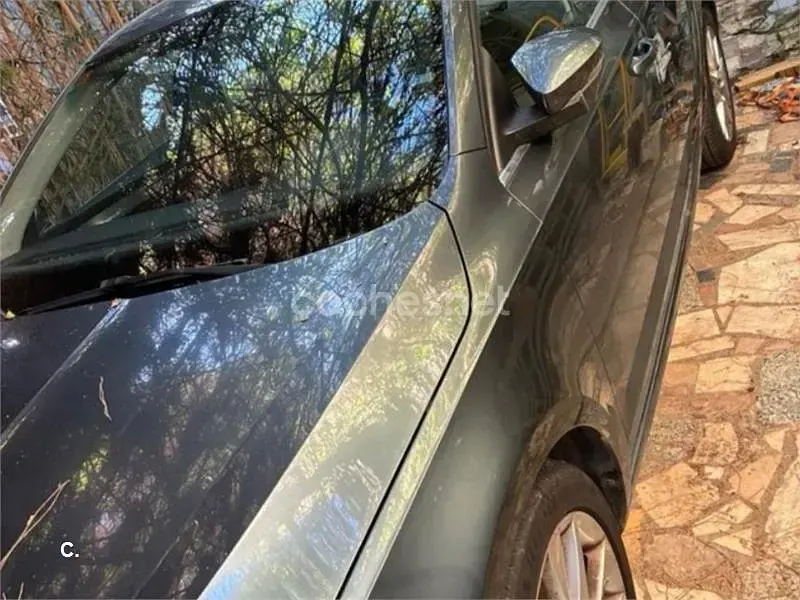 Usado Skoda Octavia Active 115 CV (84 kW) 2018 Gris / plata Berlina