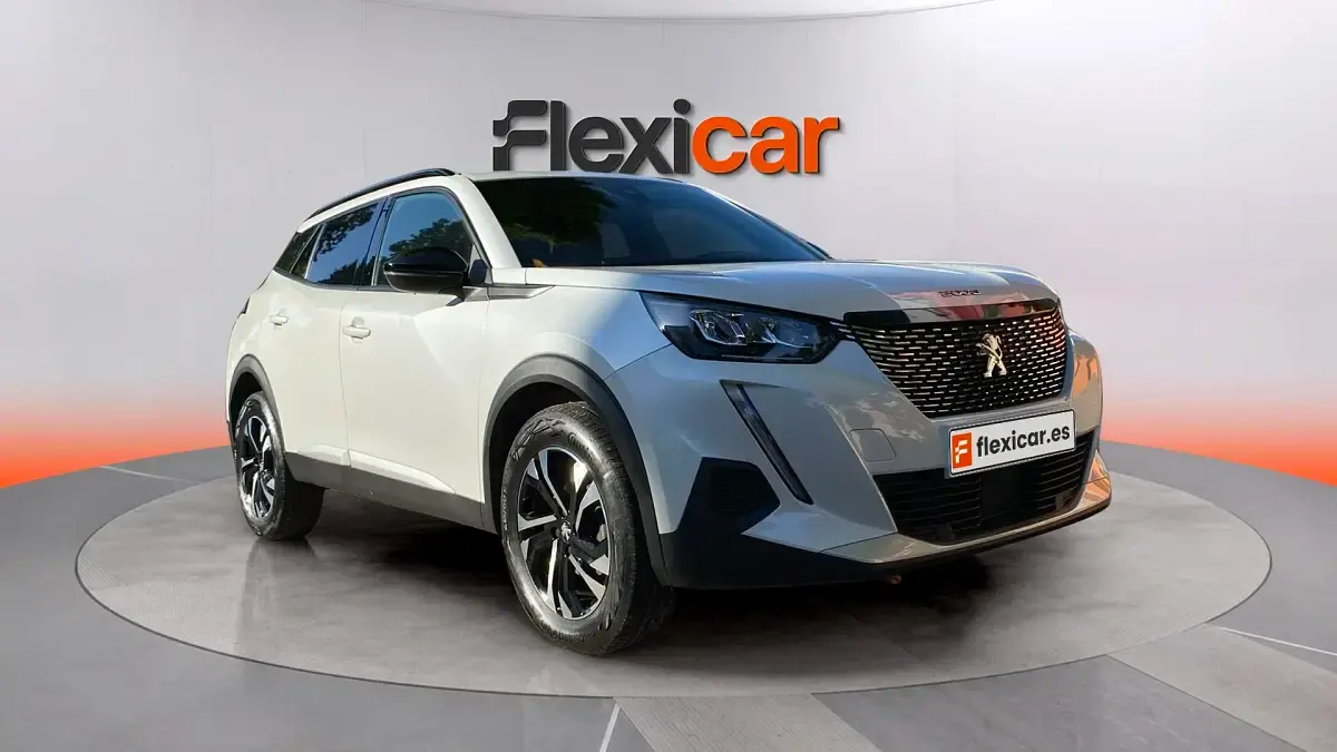 Usado Peugeot 2008 Allure 131 CV (96 kW) 2023 SUV