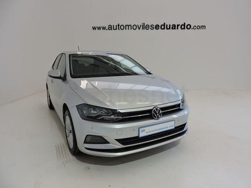 Usado VW Polo Advance 95 CV (69 kW) 2020 Gris / plata Utilitario