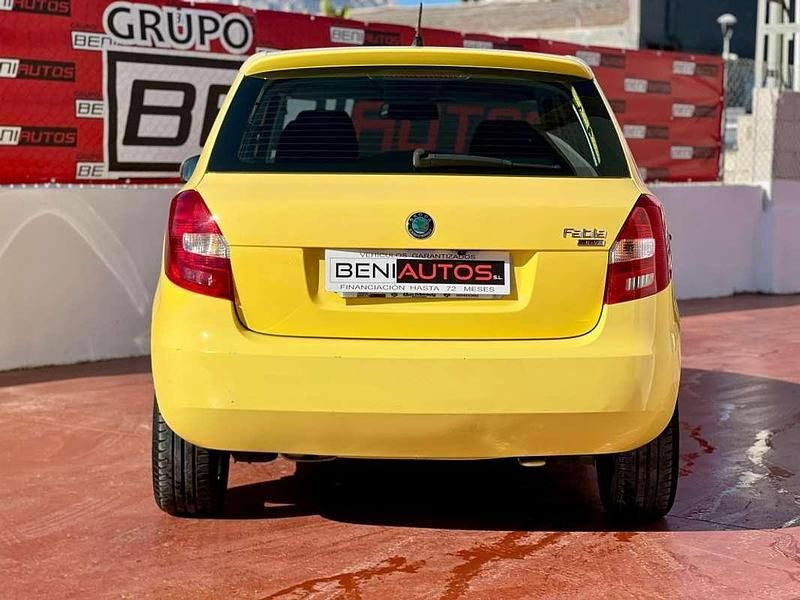 Usado Skoda Fabia Sport 105 CV (77 kW) 2008 Amarillo Utilitario