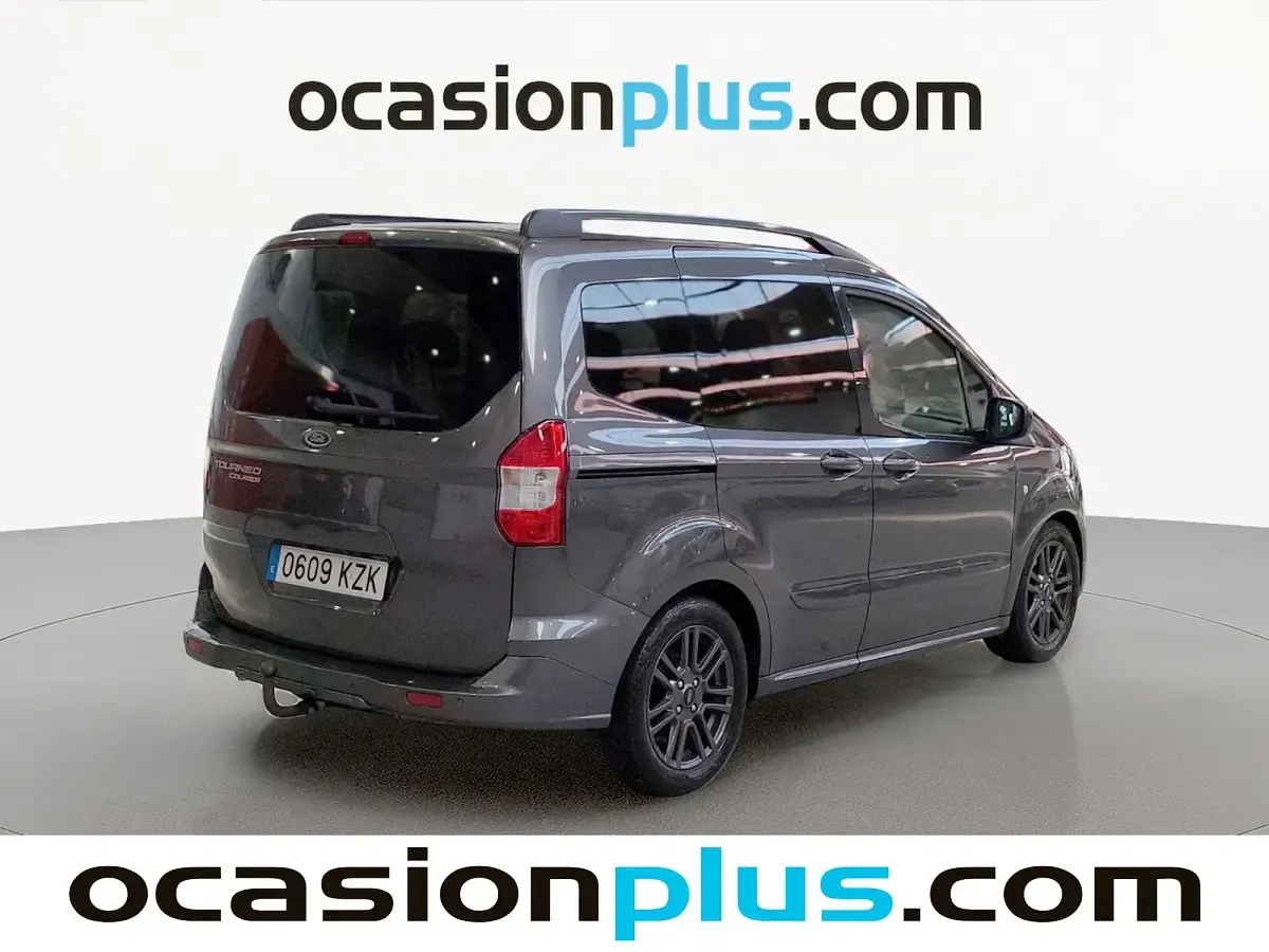 Usado Ford Tourneo Courier Sport 102 CV (75 kW) 2019 Gris Monovolumen
