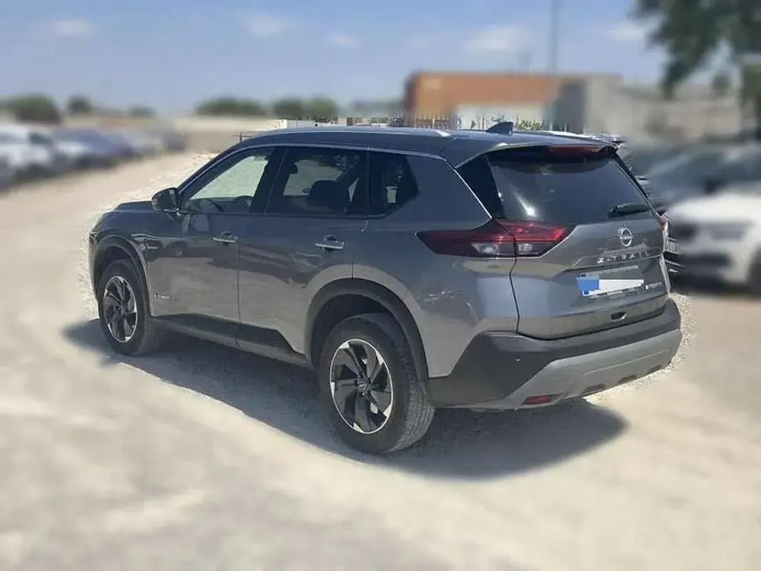 Usado Nissan X-Trail N-Connecta 158 CV (116 kW) 2025 Gris SUV