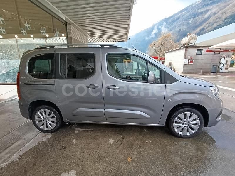 Usado Opel Combo Life Selective 131 CV (96 kW) 2019 Gris / plata Monovolumen