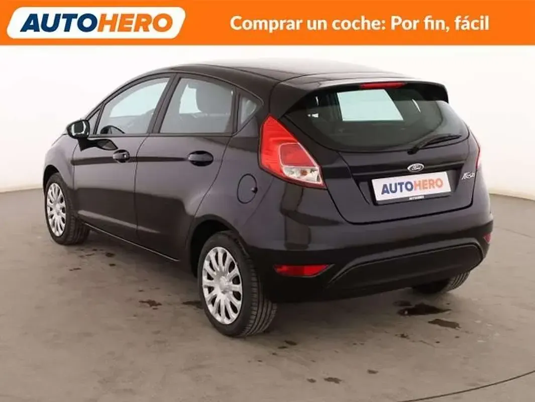 Usado Ford Fiesta Trend 82 CV (60 kW) 2016 Negro Utilitario