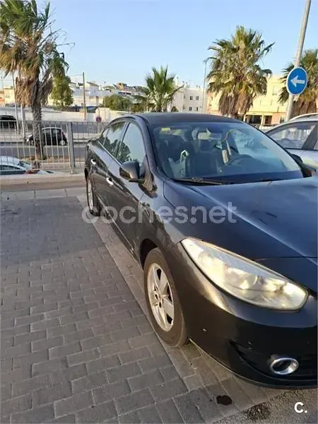 Usado Renault Fluence Dynamique 110 CV (80 kW) 2012 Negro Berlina