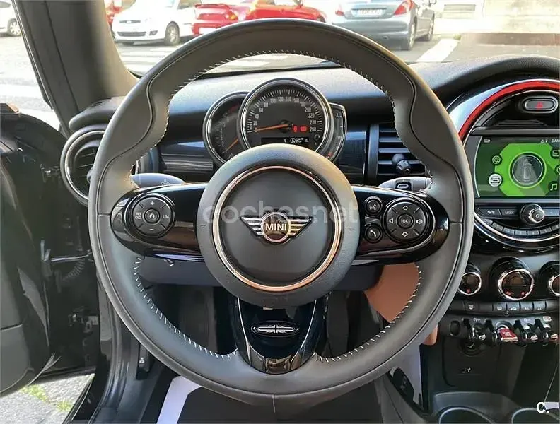 Usado Mini Cooper 136 CV (100 kW) 2018 Negro Utilitario