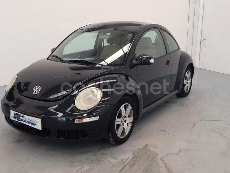 Usado VW New Beetle 102 CV (75 kW) 2007 Negro Utilitario