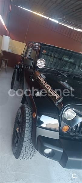 Usado Jeep Wrangler Unlimited Sahara 177 CV (130 kW) 2011 Negro SUV