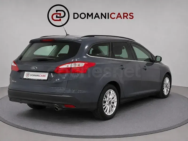 Usado Ford Focus Titanium 150 CV (110 kW) 2014 Gris / plata Familiar