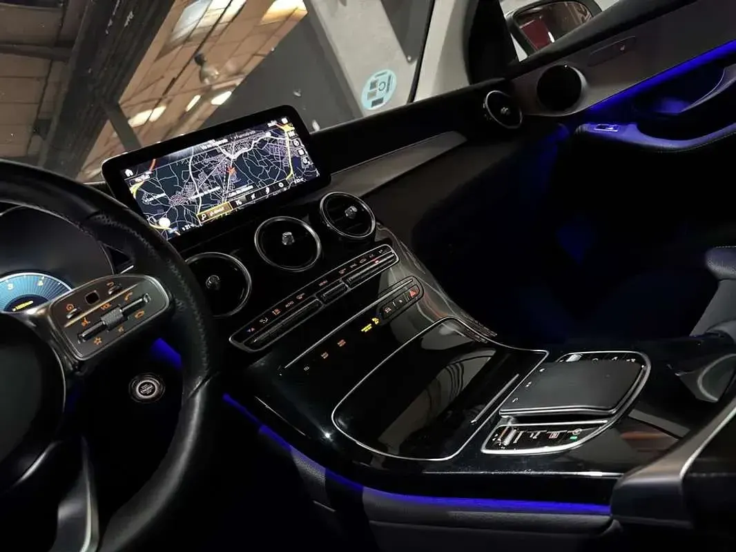 Usado Mercedes GLC220 194 CV (142 kW) 2022 Blanco SUV