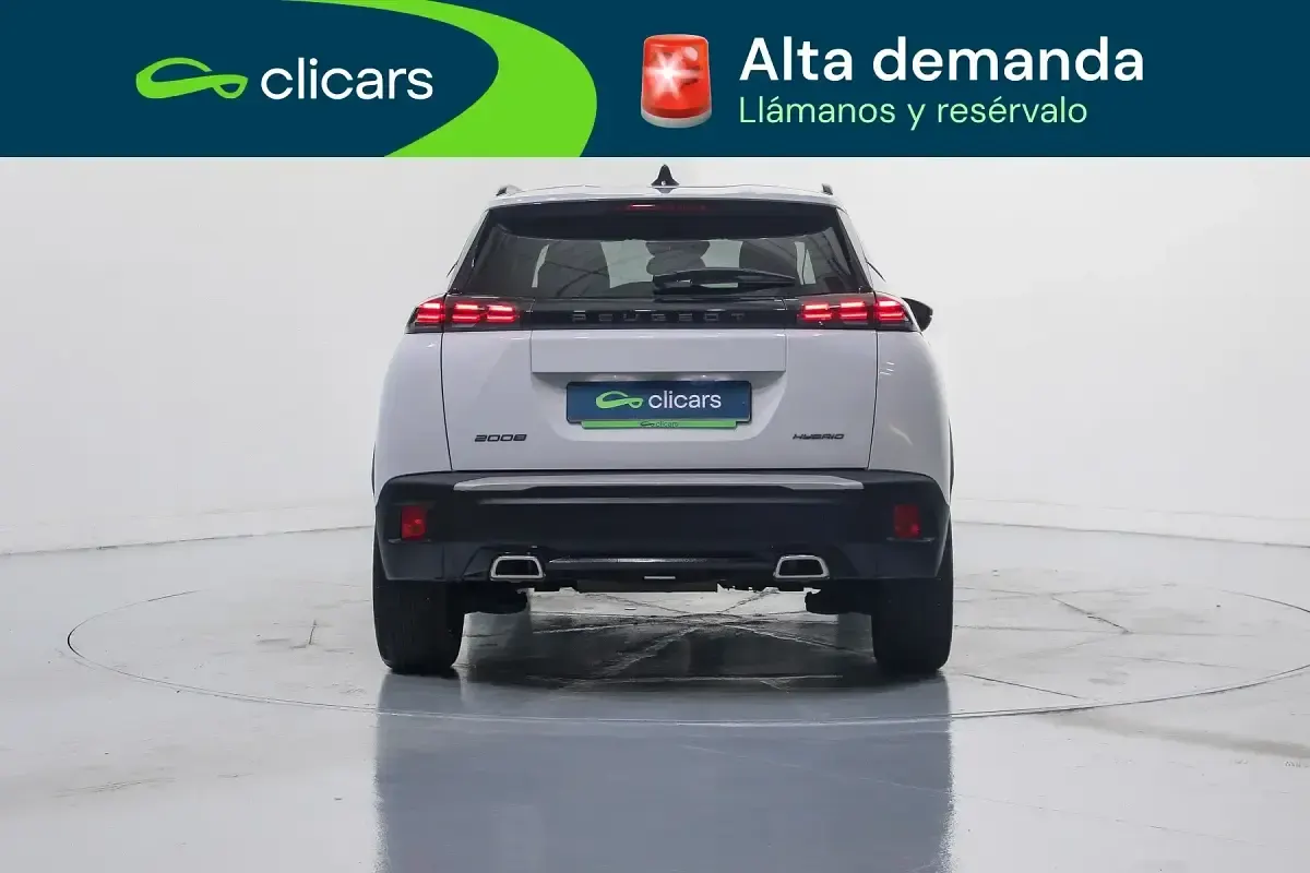 Usado Peugeot 2008 Allure 136 CV (100 kW) 2025 Blanco SUV