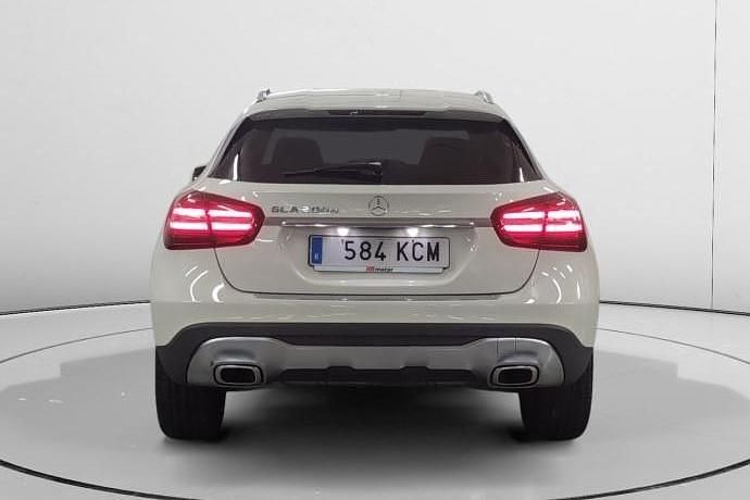 Usado Mercedes GLA200 Urban 136 CV (100 kW) 2017 SUV