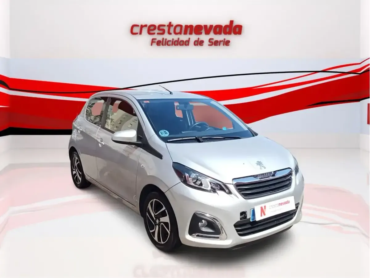 Usado Peugeot 108 Allure 72 CV (52 kW) 2021 Gris