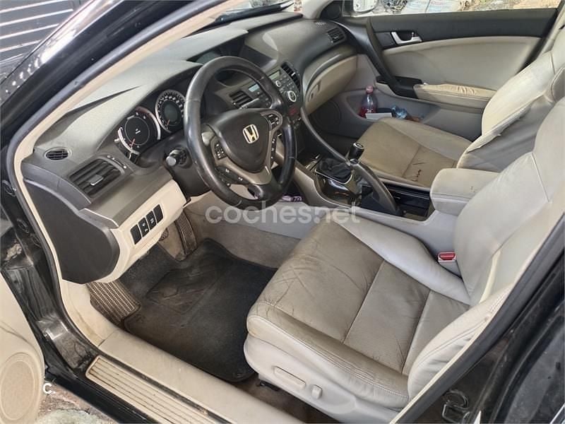 Usado Honda Accord Luxury 150 CV (110 kW) 2009 Negro Berlina