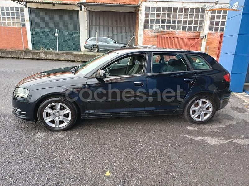 Usado Audi A3 Attraction 105 CV (77 kW) 2013 Negro Berlina