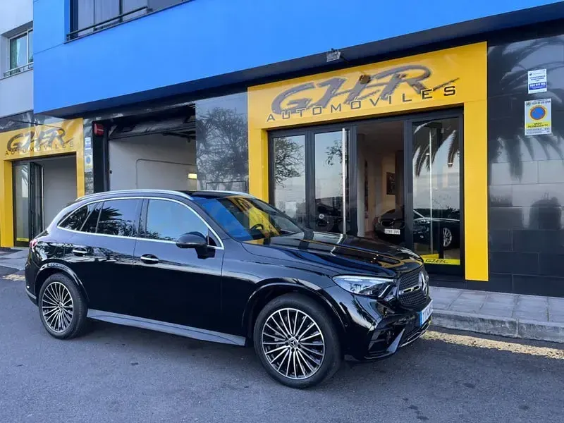 Używany Mercedes GLC220 194 KM (142 kW) 2023 Czarny Coupe