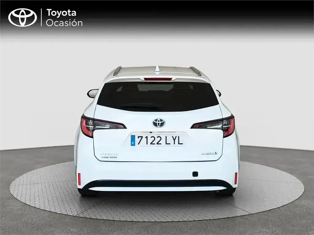 Usado Toyota Corolla Active 122 CV (89 kW) 2022 Blanco Familiar