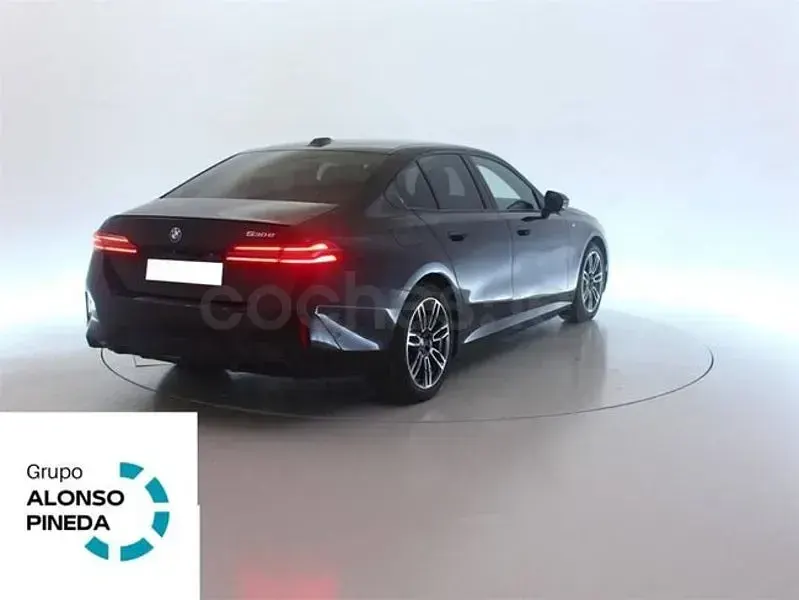Usado BMW 530e M Sport 299 CV (219 kW) 2026 Negro Berlina