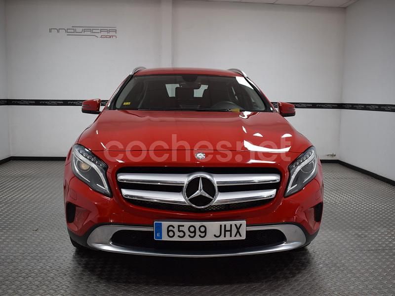 Usado Mercedes GLA200 Urban 136 CV (100 kW) 2015 Rojo SUV