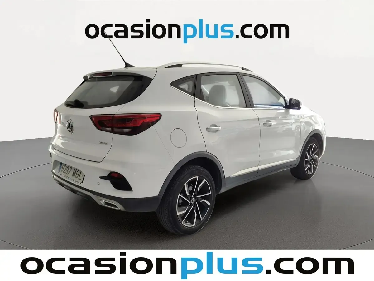 Usado MG ZS Luxury 106 CV (77 kW) 2023 Blanco SUV