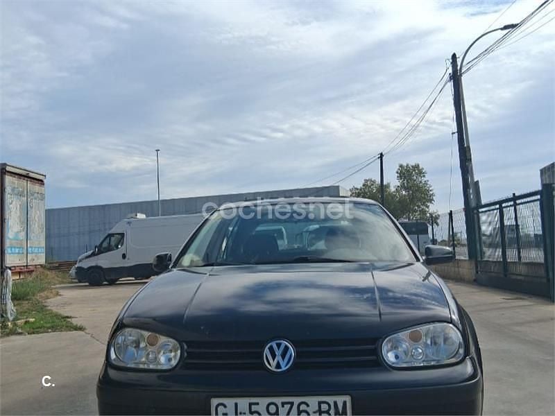 Negro Usado 1998 VW Golf IV Highline Berlina | 2500 € (Precio justo) - Imagen 1/4