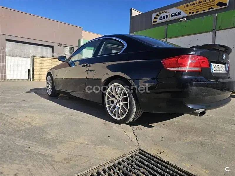 Usado BMW 320 170 CV (125 kW) 2007 Negro Coupe